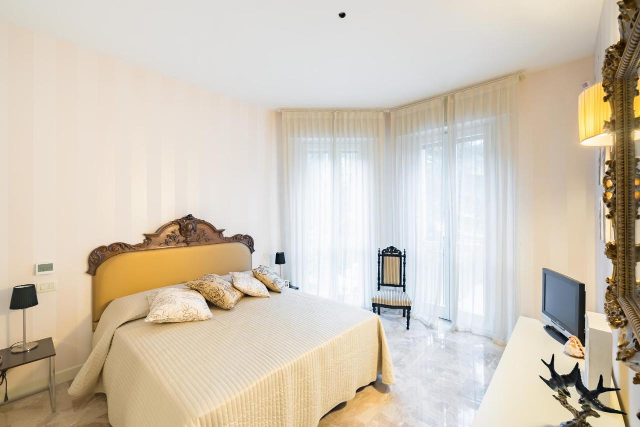 Residenza Al Vittoriale - By Host4U Apartment Gardone Riviera Exterior foto