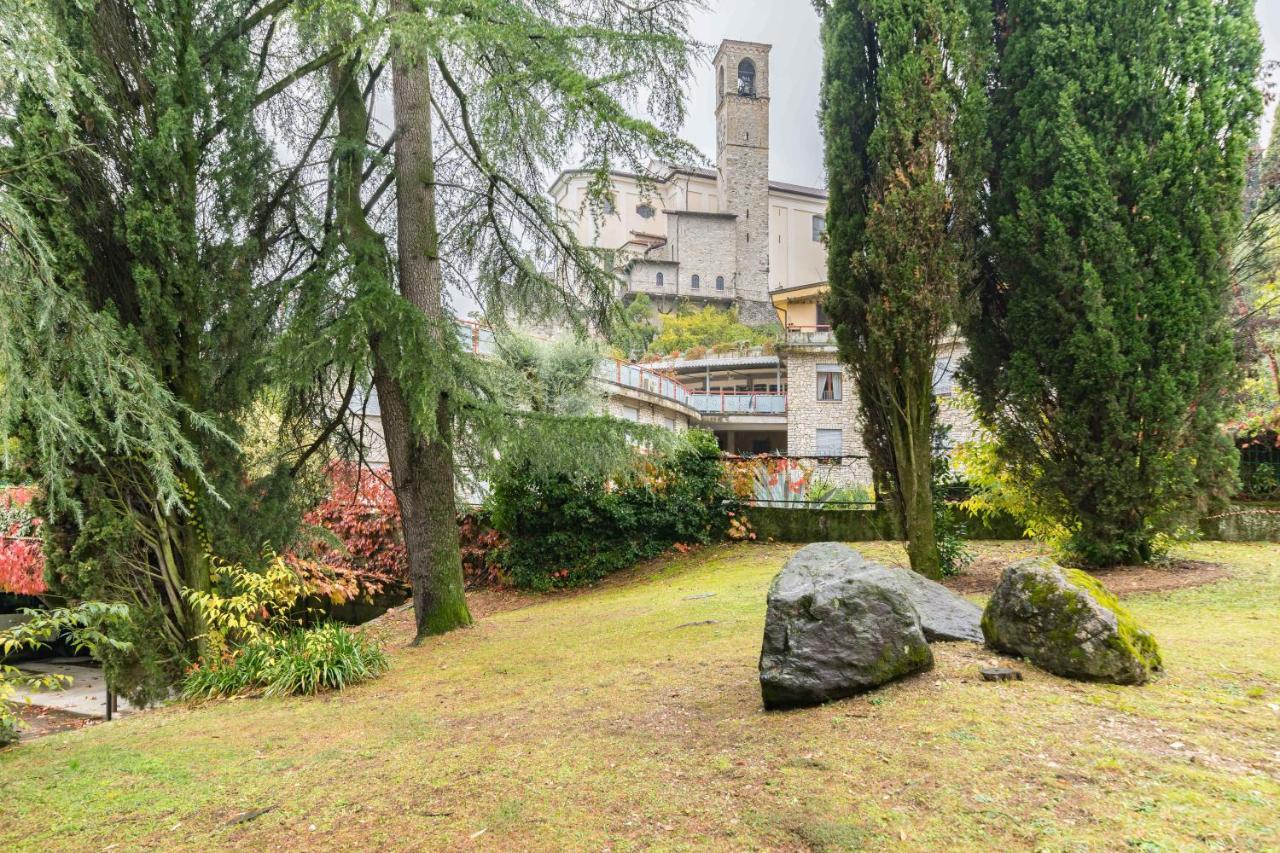 Residenza Al Vittoriale - By Host4U Apartment Gardone Riviera Exterior foto